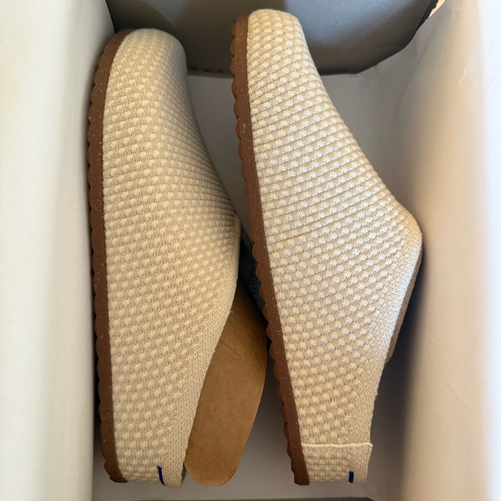 Rothys The Casual Clog. Size 9.
